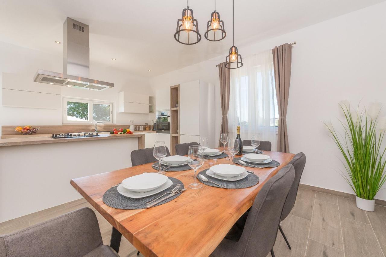 Villa Tara Zadarvillas Tinj エクステリア 写真